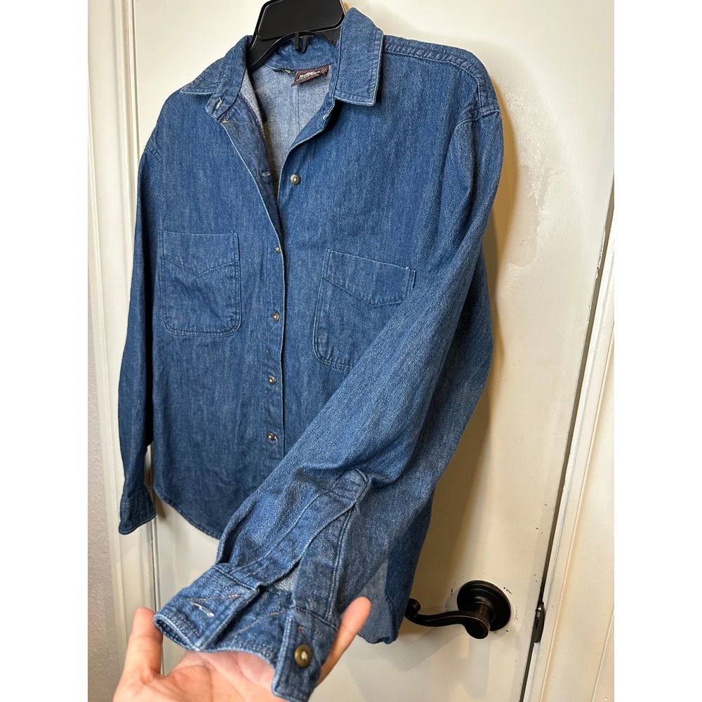 Vintage Woolrich Denim Button Down Shirt Medium Wash Cotton Made in USA Small - Picture 5 of 7
